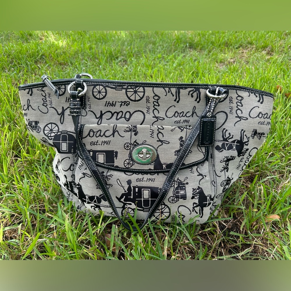 Vintage Coach Black and Gray Carriage Pattern and Leather Women's Bag